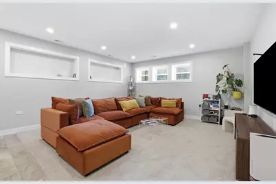 1635 N Central Park Avenue, Chicago, IL 60647 - Photo 23