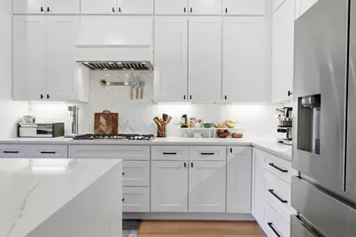1635 N Central Park Avenue, Chicago, IL 60647 - Photo 7