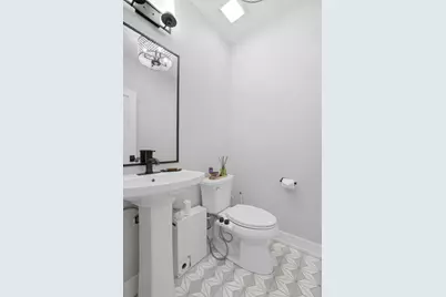 1635 N Central Park Avenue, Chicago, IL 60647 - Photo 13