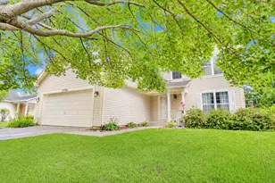 2734 Imperial Valley Trail, Aurora, IL 60503 - Photo 3