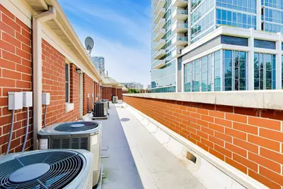 320 E 17th Street, Chicago, IL 60616 - Photo 31