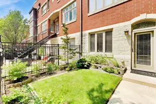 320 E 17th St, Chicago, IL 60616 - Photo 3
