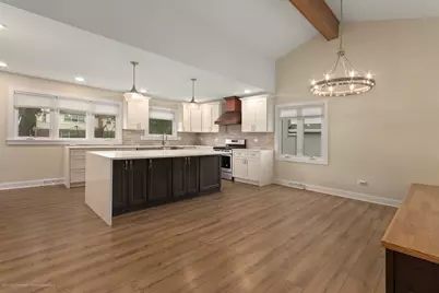 2003 E Lillian Lane, Arlington Heights, IL 60004 - Photo 7