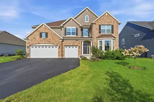 3589 Emerald Rd, Elgin, IL 60124 - Photo 1