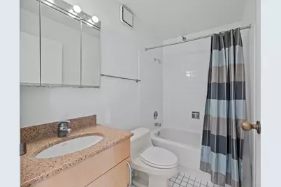 33 W Delaware Place #20G, Chicago, IL 60610 - Photo 11