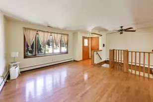 4049 Grandview Ave, Gurnee, IL 60031 - Photo 3