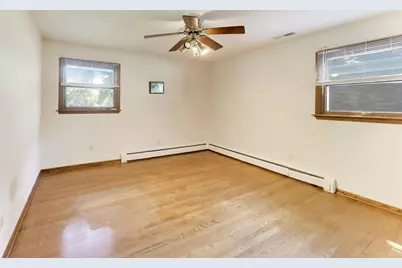 4049 Grandview Avenue, Gurnee, IL 60031 - Photo 13