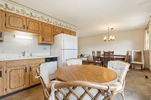 5746 Vine St, Oak Forest, IL 60452 - Photo 7