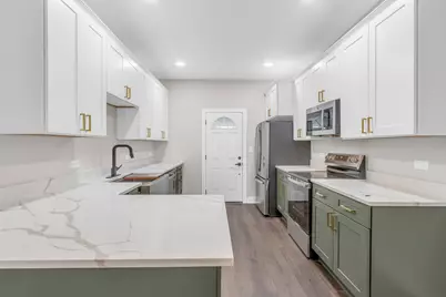 3823 W Wabansia Avenue, Chicago, IL 60647 - Photo 11