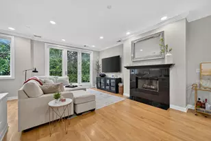1022 N Wood St, Chicago, IL 60622 - Photo 3