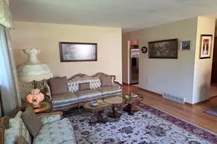 1019 Harmony Dr, Montgomery, IL 60538 - Photo 3