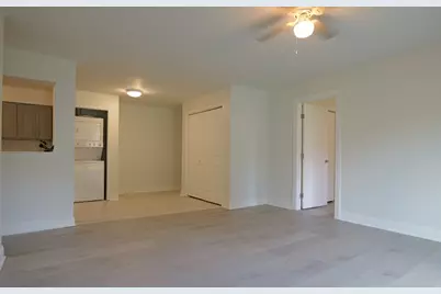 143 W Elk Trail #141, Carol Stream, IL 60188 - Photo 9