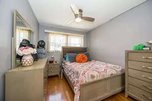 10120 S Torrence Ave, Chicago, IL 60617 - Photo 11