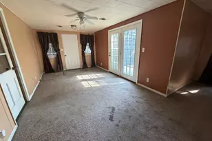 536 Dwight St, Kewanee, IL 61443 - Photo 11