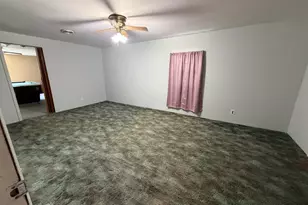 536 Dwight St, Kewanee, IL 61443 - Photo 13