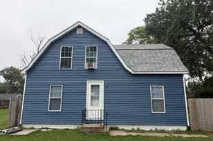260 N Madison Ave N, Bradley, IL 60915 - Photo 1