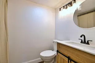 41 E Janata Blvd, Lombard, IL 60148 - Photo 11