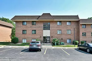 41 E Janata Blvd, Lombard, IL 60148 - Photo 3