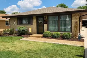 1910 Oakland Ave, Crest Hill, IL 60403 - Photo 1