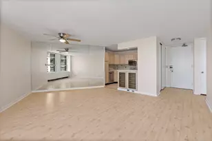 2626 N Lakeview Ave, Chicago, IL 60614 - Photo 3