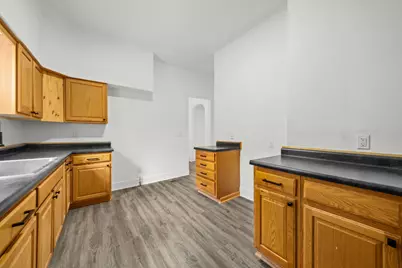 712 N Court Street, Rockford, IL 61103 - Photo 5
