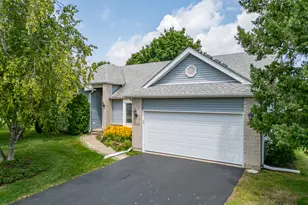 1020 Winslow Ave, Woodstock, IL 60098 - Photo 1