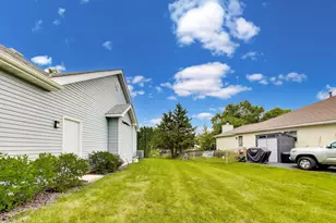 1020 Winslow Ave, Woodstock, IL 60098 - Photo 5