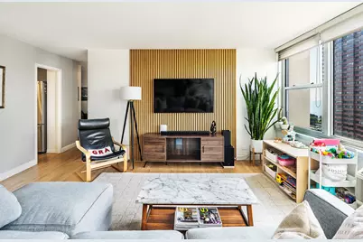 336 W Wellington Avenue #2501, Chicago, IL 60657 - Photo 3