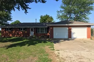136 N St Louis St, Elwood, IL 60421 - Photo 21