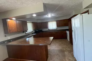136 N St Louis St, Elwood, IL 60421 - Photo 11