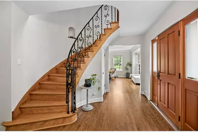 1104 Greenfield Street, Oak Park, IL 60302 - Photo 3