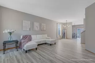 2028 Grayhawk Dr, Aurora, IL 60503 - Photo 5