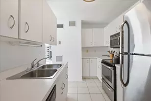 401 E Ontario St, Chicago, IL 60611 - Photo 11
