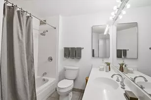 401 E Ontario St, Chicago, IL 60611 - Photo 17