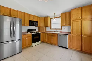 2308 Birch Ln, Rolling Meadows, IL 60008 - Photo 11