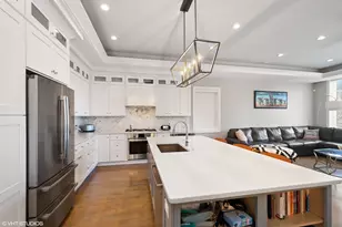 441 E Oakwood Blvd, Chicago, IL 60653 - Photo 5