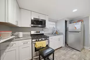 2935 W Howard St, Chicago, IL 60645 - Photo 13