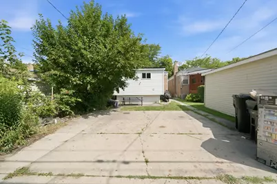 2935 W Howard Street, Chicago, IL 60645 - Photo 15