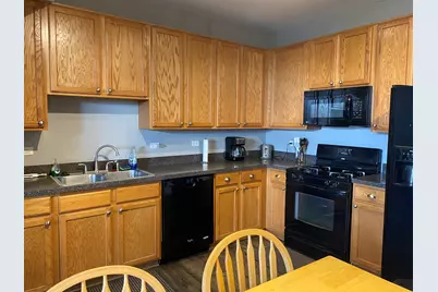 2273 Flagstone Lane, Carpentersville, IL 60110 - Photo 5