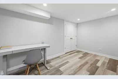 8601 Saint Louis Avenue, Skokie, IL 60076 - Photo 25