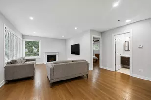 8601 St Louis Ave, Skokie, IL 60076 - Photo 3