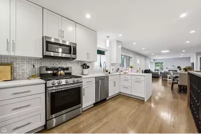 8601 Saint Louis Avenue, Skokie, IL 60076 - Photo 9