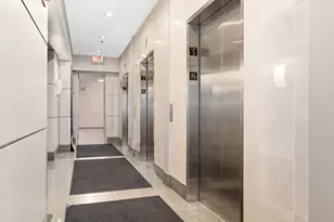 600 N Dearborn St, Chicago, IL 60654 - Photo 25