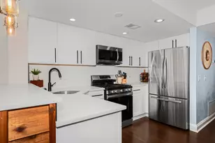 4012 W 105th St, Oak Lawn, IL 60453 - Photo 3