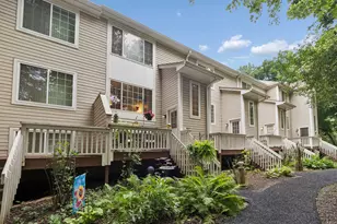 257 W Whispering Oaks Ln, Round Lake, IL 60073 - Photo 1
