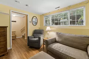 257 W Whispering Oaks Ln, Round Lake, IL 60073 - Photo 11