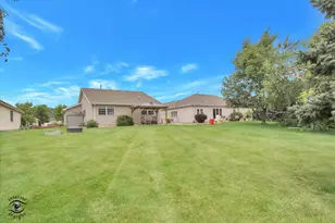 1449 Crooked Creek Dr, Beecher, IL 60401 - Photo 5