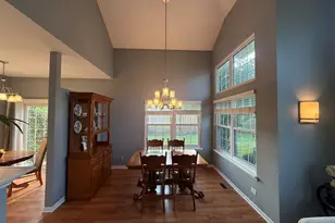 33 S Barton Trail, Batavia, IL 60510 - Photo 7