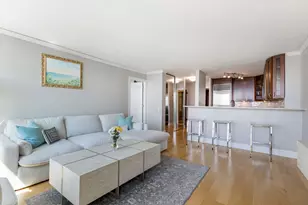 1030 N State St, Chicago, IL 60610 - Photo 7