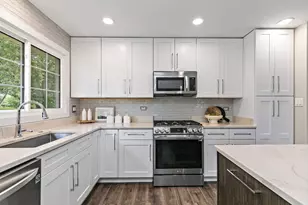 770 Silver Rock Ln, Buffalo Grove, IL 60089 - Photo 7